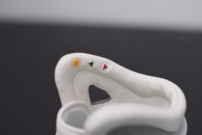 nike mag